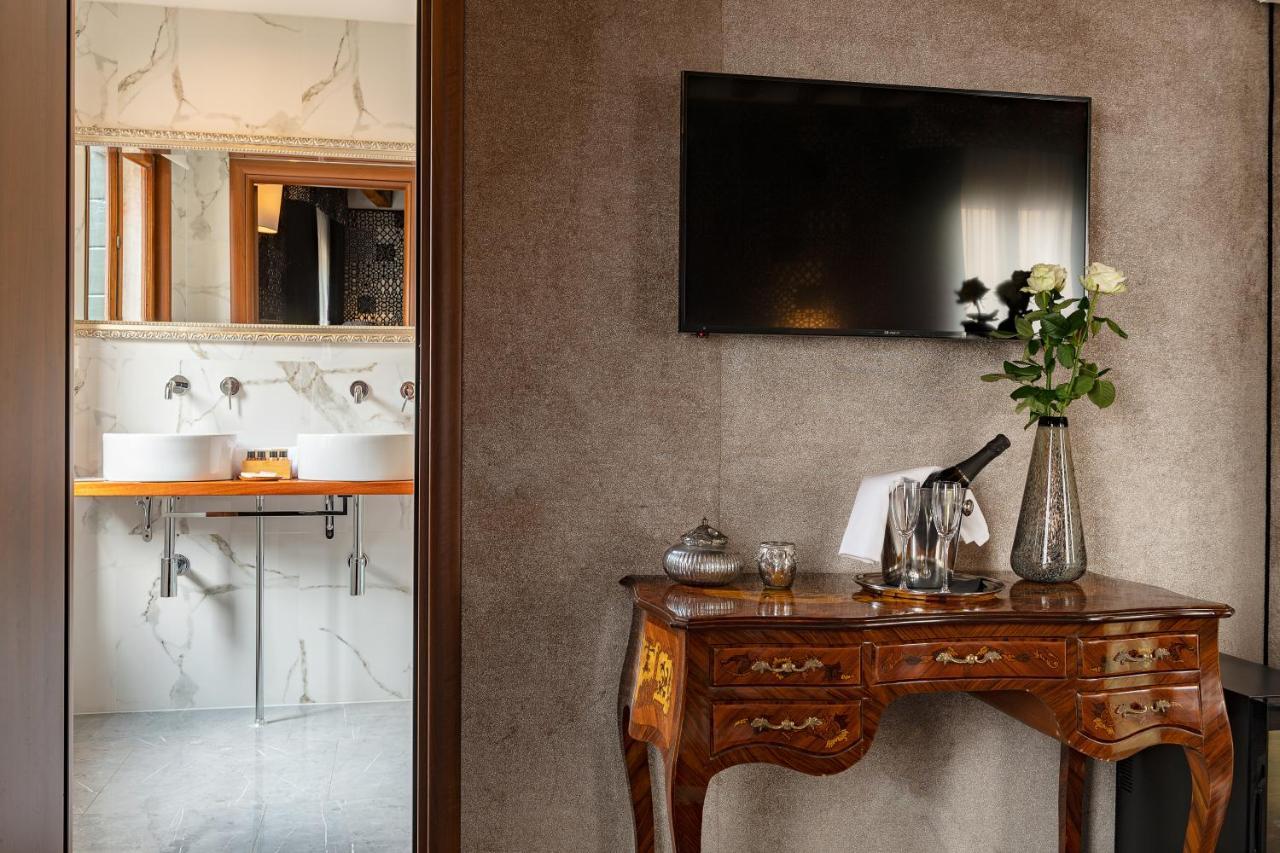 Domus Superior Hotel Венеция Екстериор снимка
