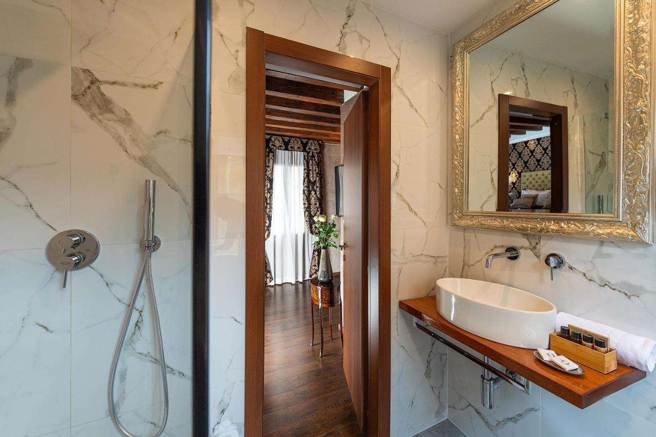 Domus Superior Hotel Венеция Екстериор снимка