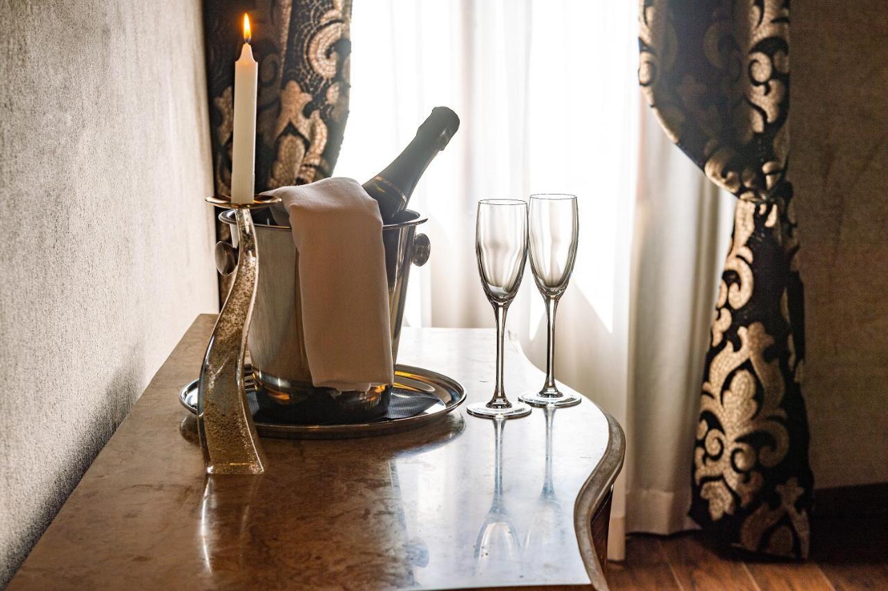Domus Superior Hotel Венеция Екстериор снимка