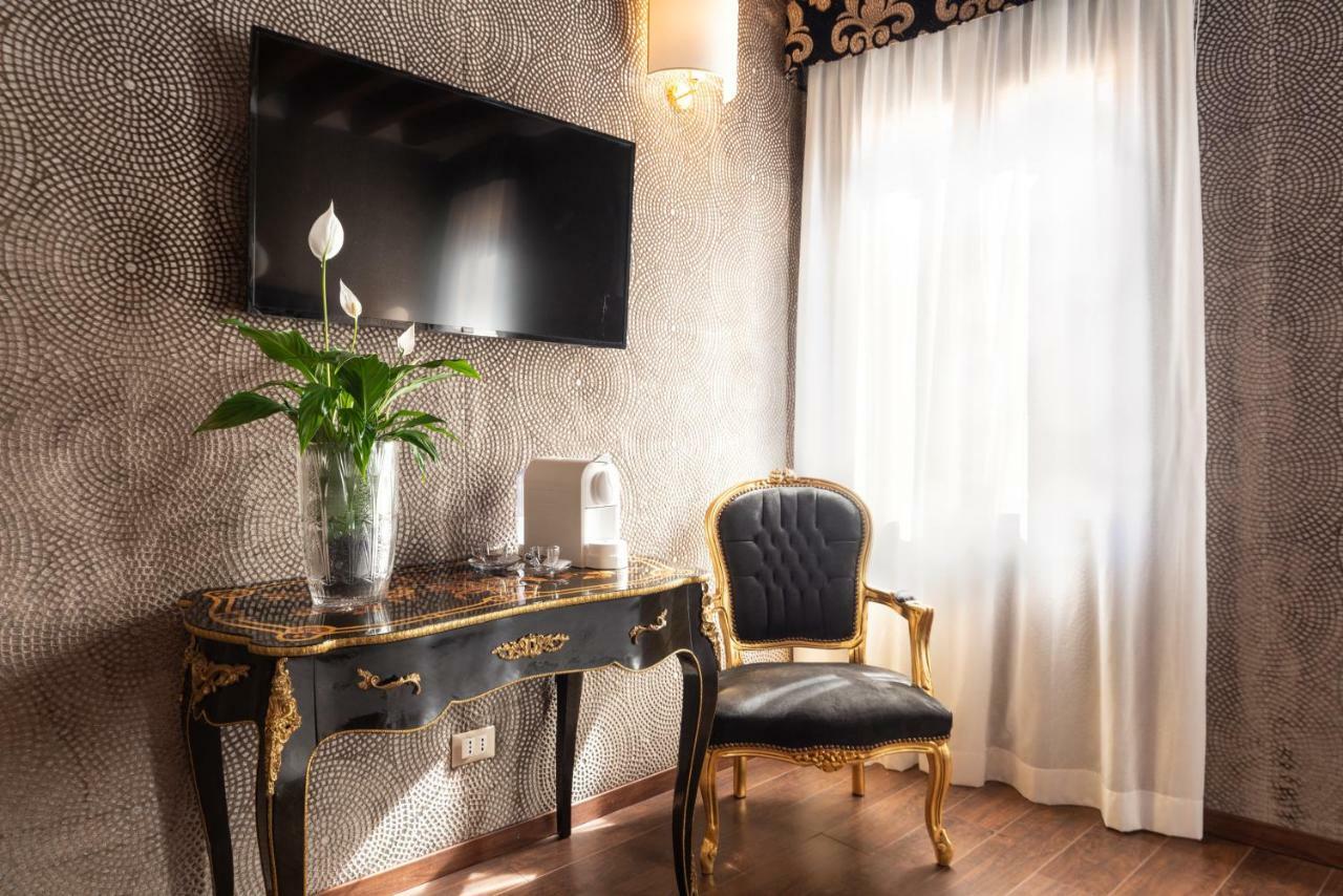 Domus Superior Hotel Венеция Екстериор снимка