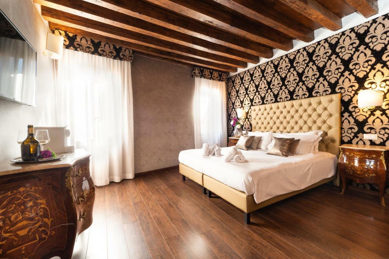 Domus Superior Hotel Венеция Екстериор снимка